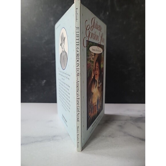 Juliette Gordon Low America's First Girl Scout By Kathleen V. Kudlinski... - Picture 10 of 10